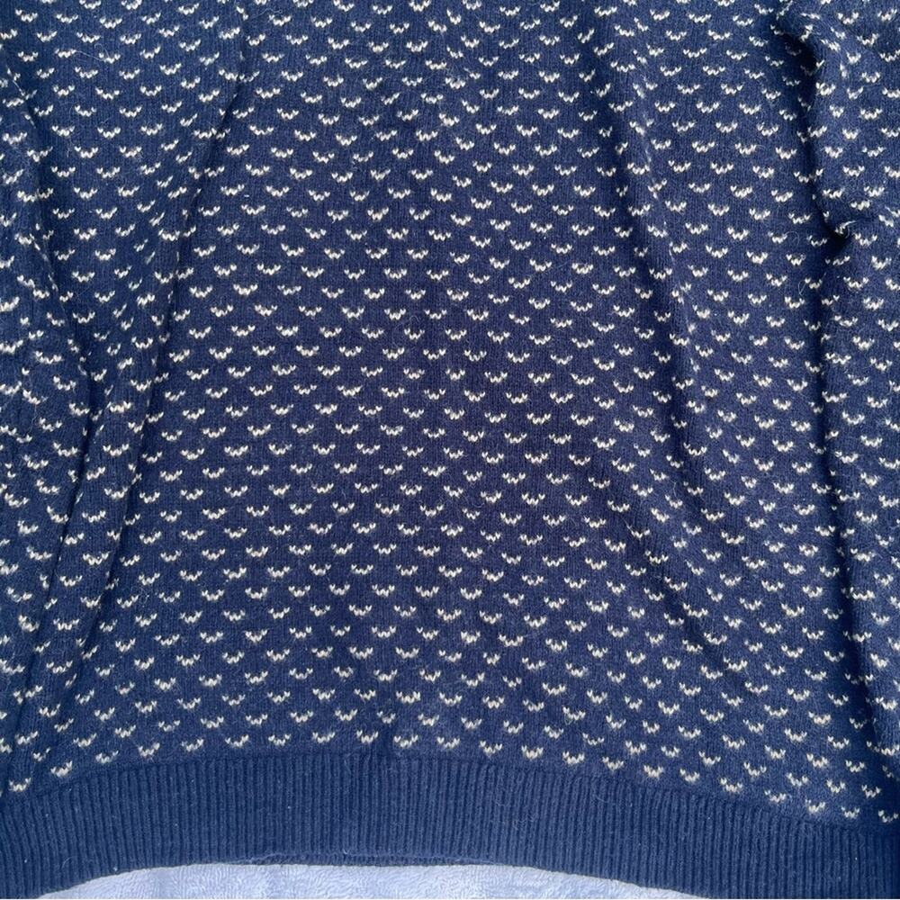 American Eagle Navy Knit Men’s Crewneck Sweater Blue White Pullover Sz Large - Picture 4 of 8